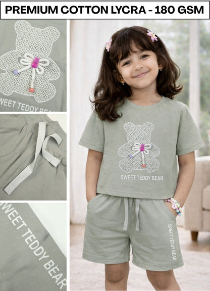 Yb - 132 - Grey