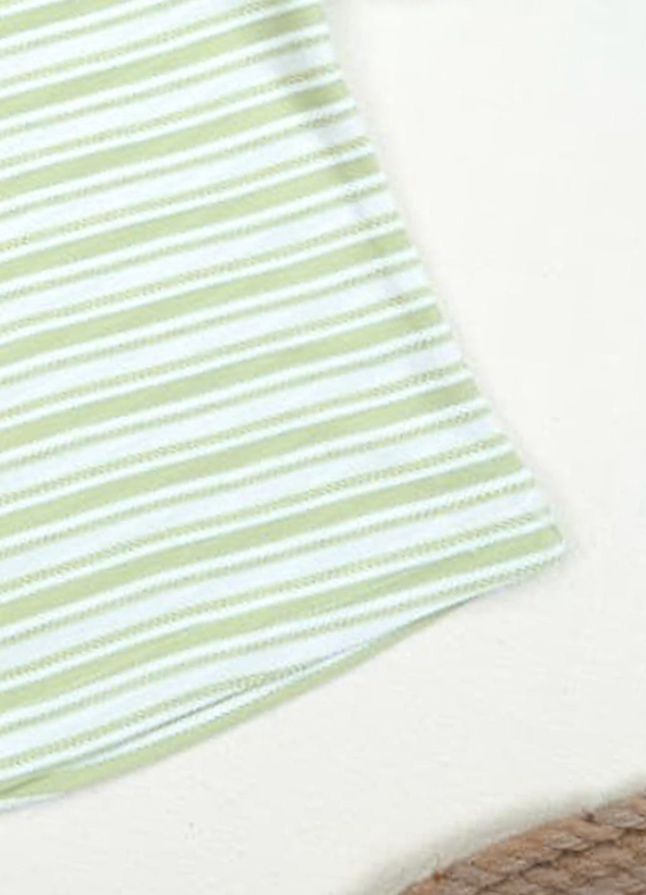YB - 28 - Green