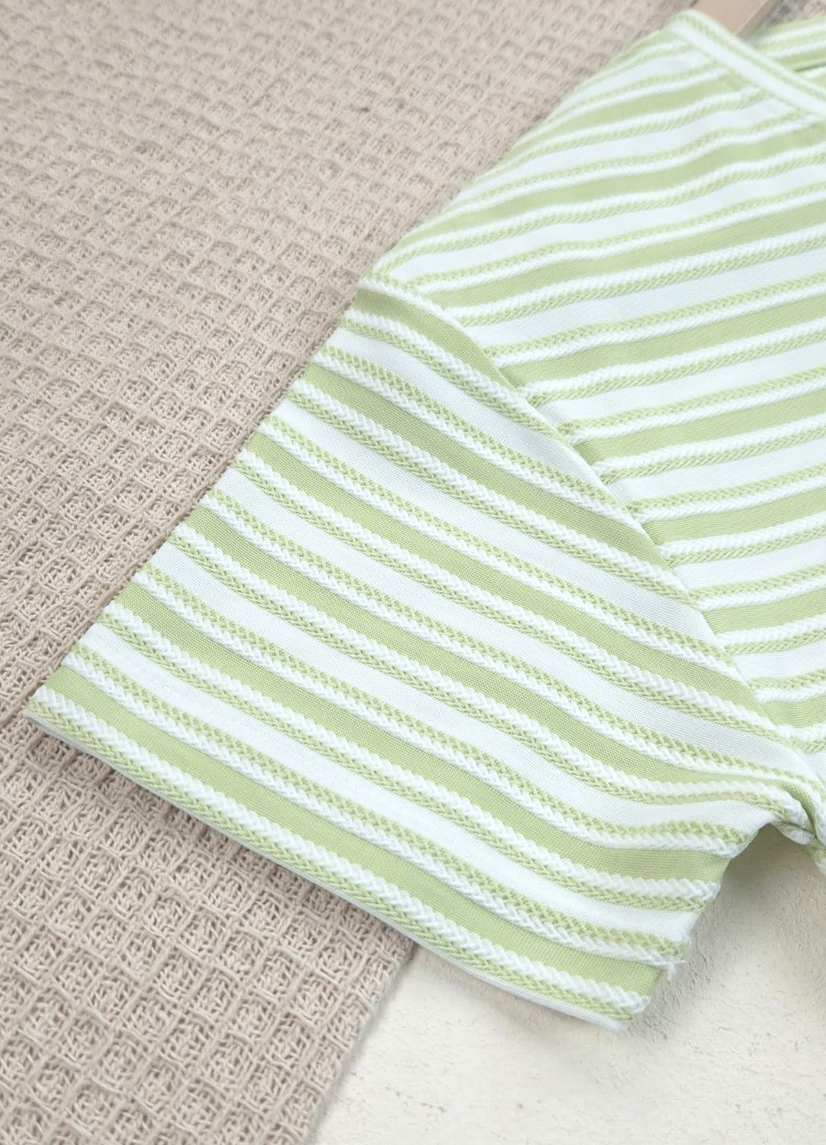 YB - 28 - Green